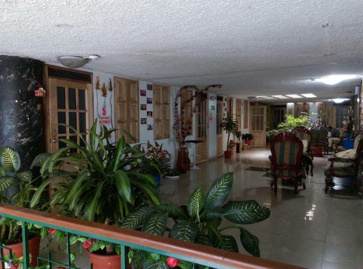 Escocie - Quito Hotel Exterior foto